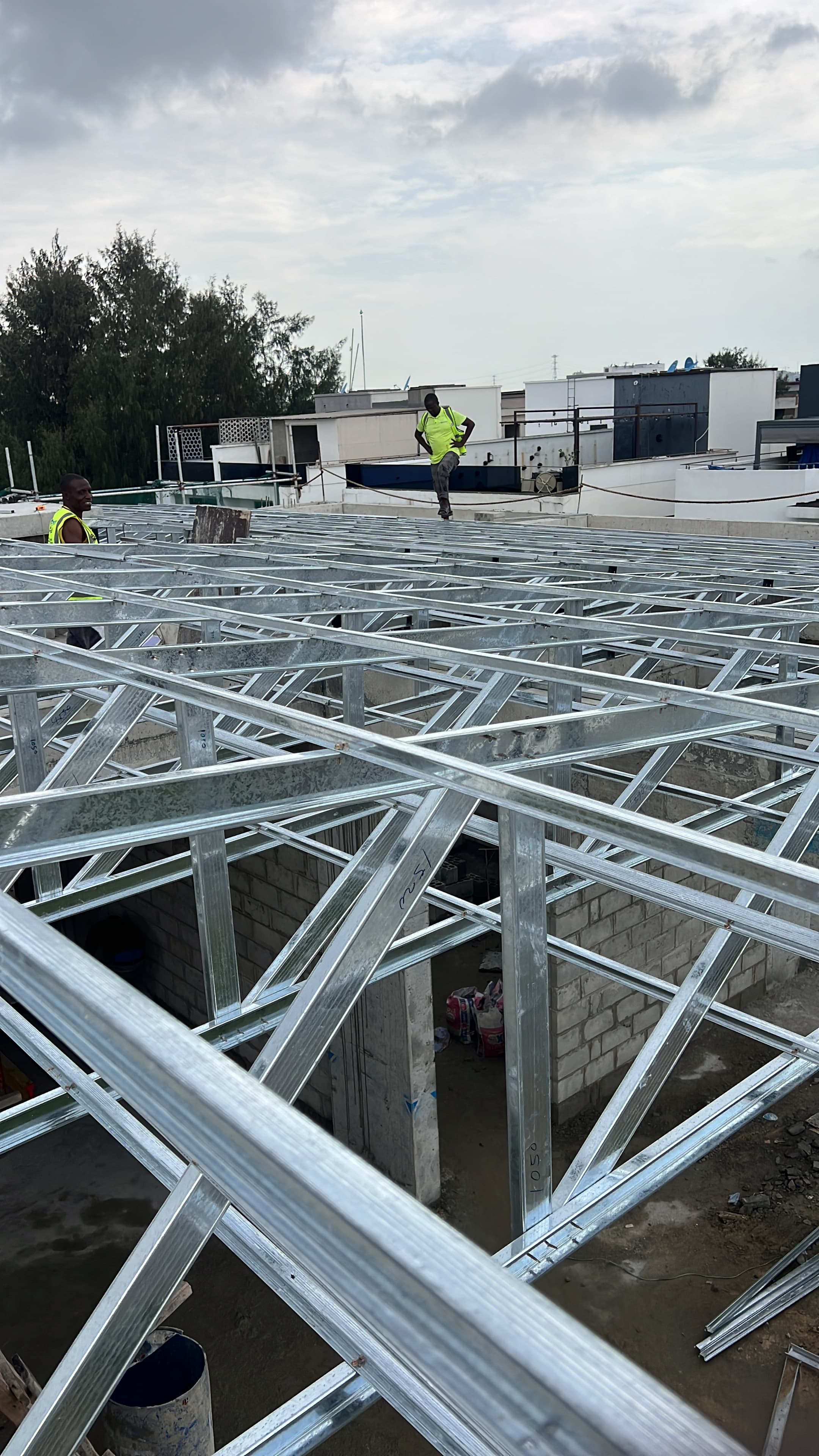 Banana Island Residence LGS Roof Trusses image 2