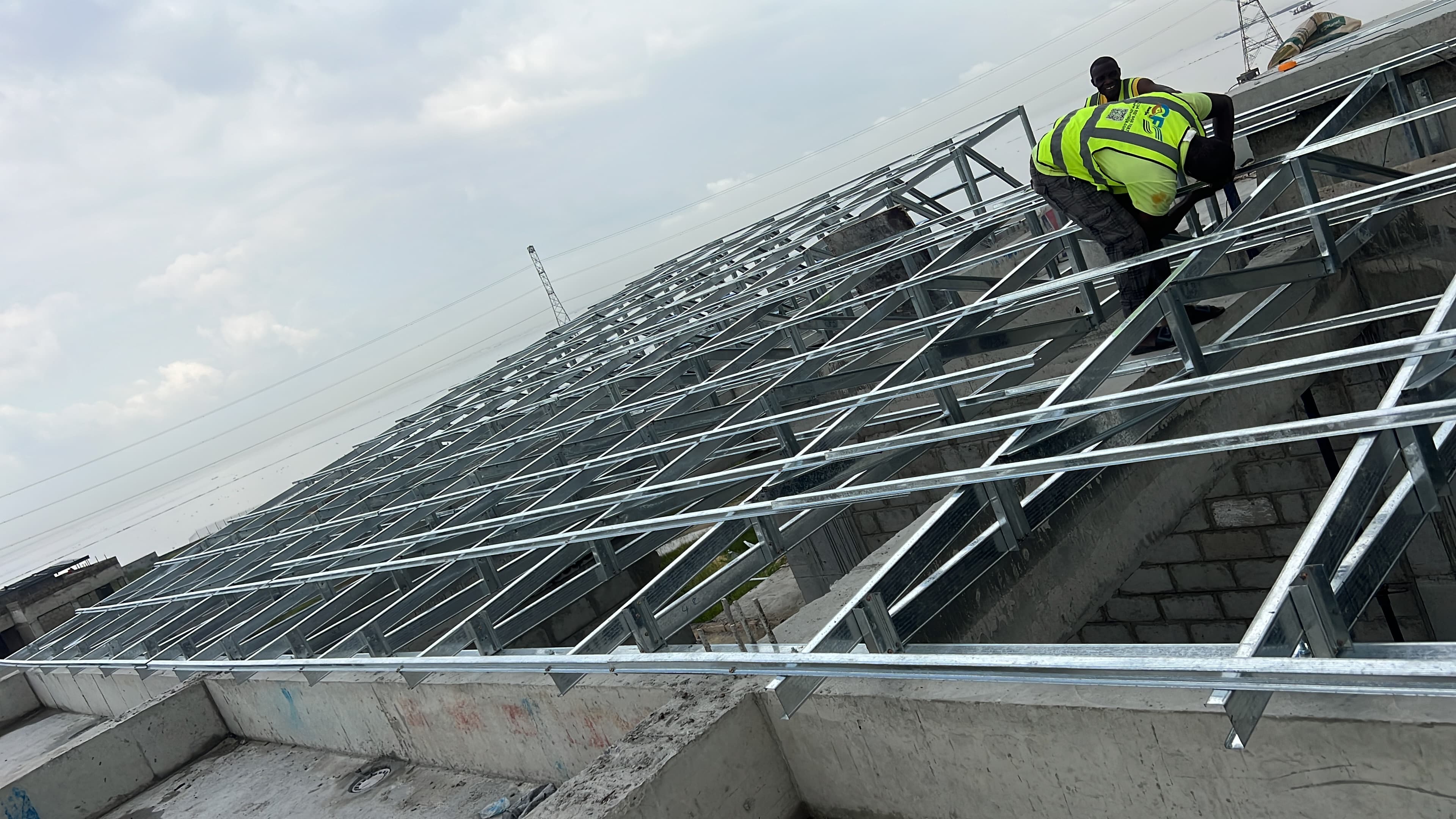 Banana Island Residence LGS Roof Trusses image 3