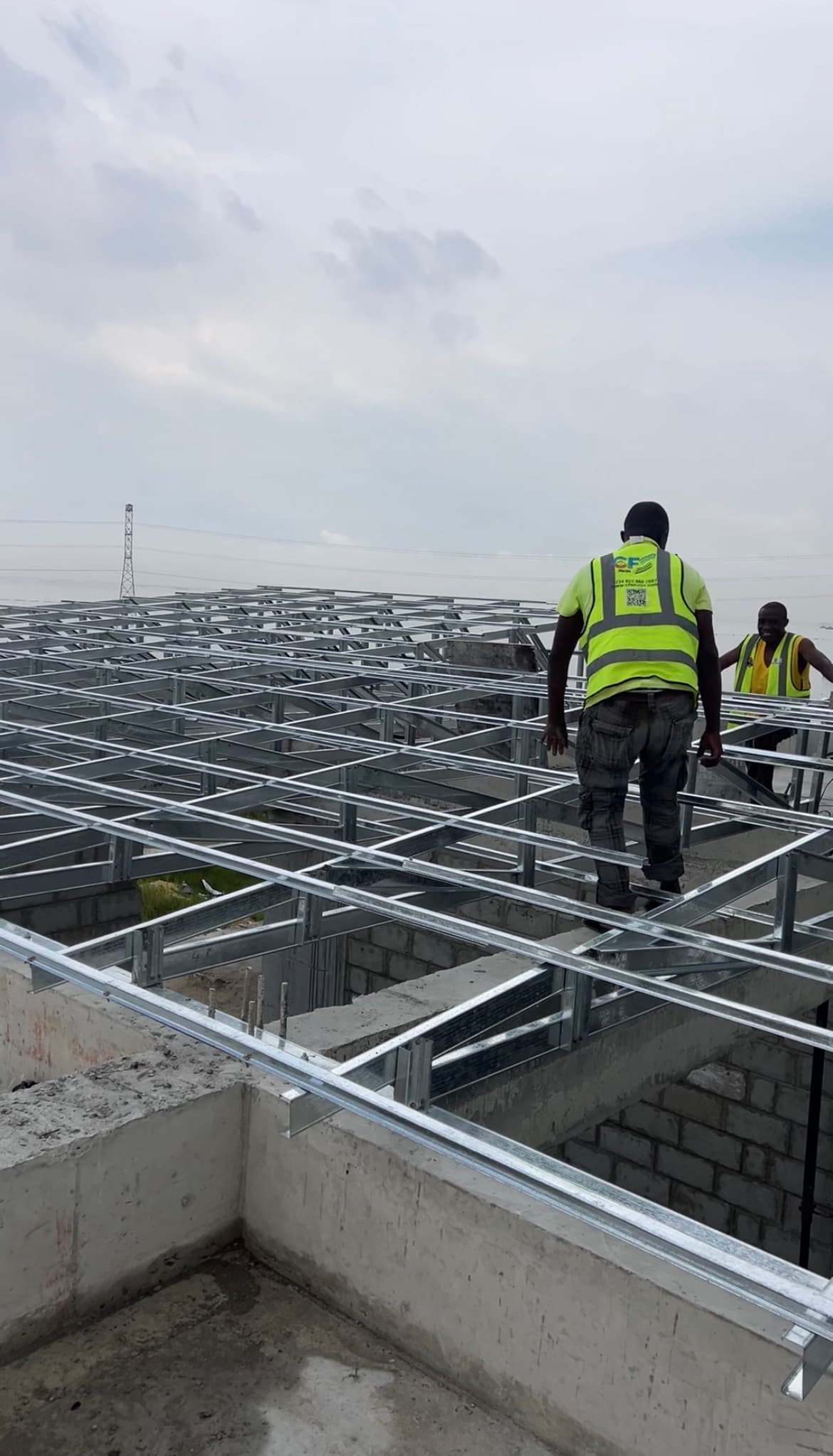 Banana Island Residence LGS Roof Trusses image 6